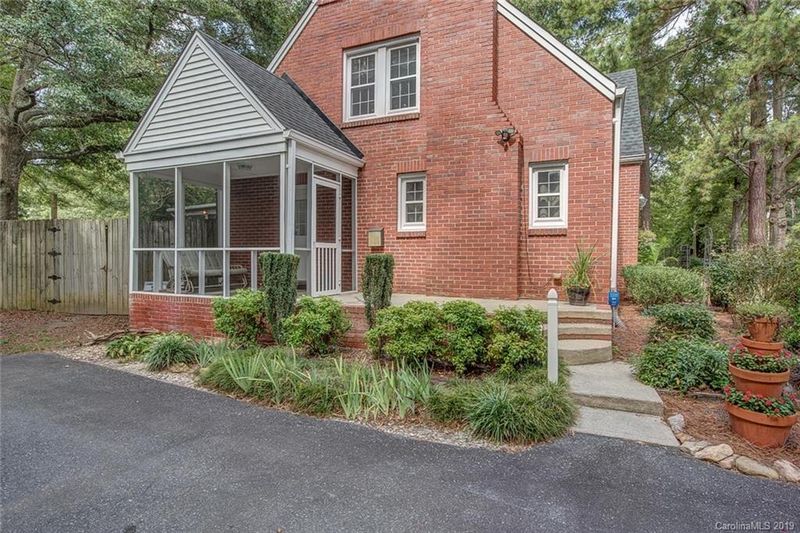 707 W 19th Ave, Gastonia, NC 28052