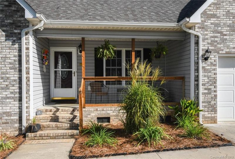 716 Pine Haven Cir #2, Clover, SC 29710