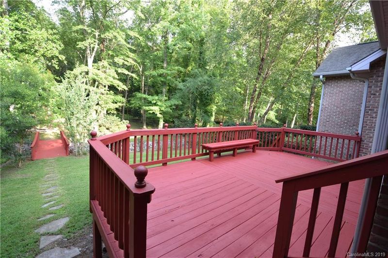 1124 Thoroughbred Pl, Concord, NC 28027