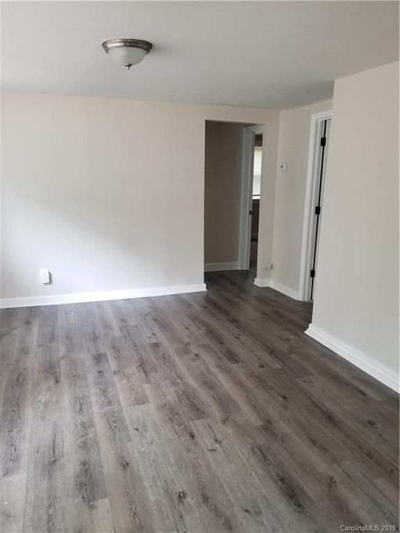 2717 Old Steele Creek Rd, Charlotte, NC 28208