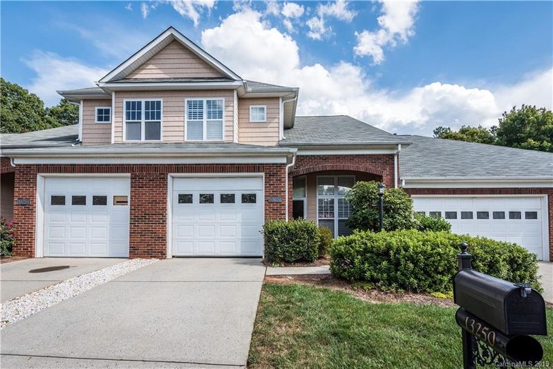 13250 Mint Lake Dr, Matthews, NC 28105