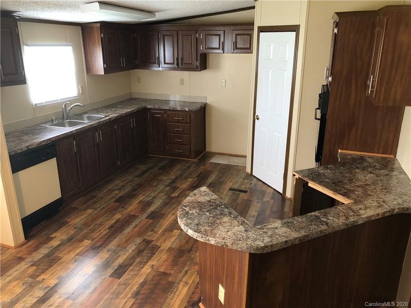 1699 E Amy Dr E, Conover, NC 28613