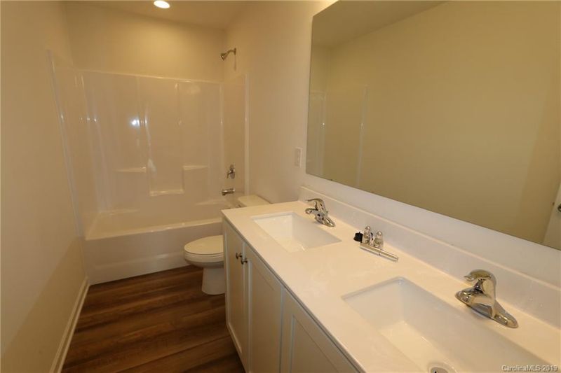 181 Caversham Dr #166, Mooresville, NC 28115