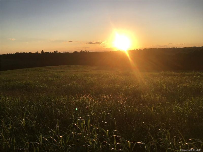 38 AC Autumn Rd, Harmony, NC 28634