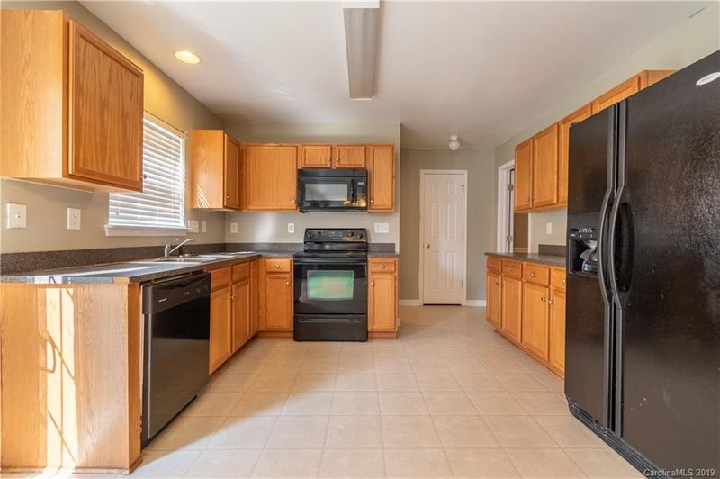 9472 Grand Oaks St, Concord, NC 28027
