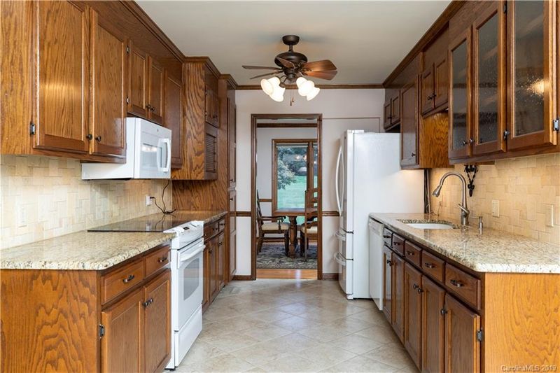 6595 Wh Stowe Rd, Clover, SC 29710