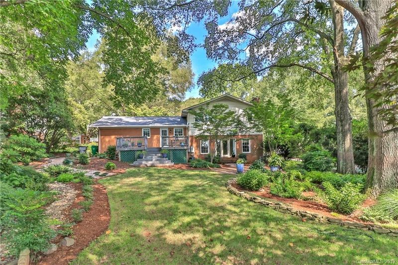710 Lansdowne Rd, Charlotte, NC 28270