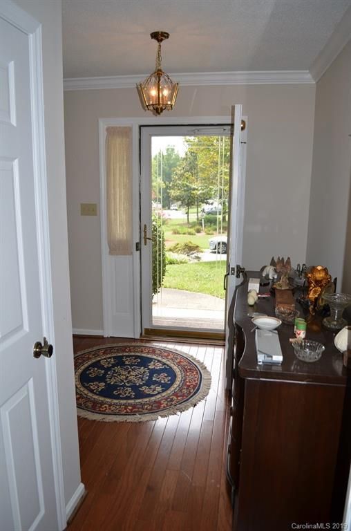 1115 Forest Wood Dr, Matthews, NC 28105