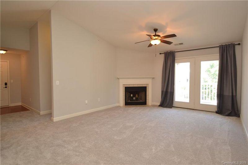 11284 Hyde Pointe Ct, Charlotte, NC 28262