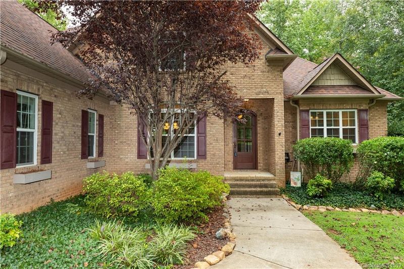2015 Delfin Ct, Rock Hill, SC 29730