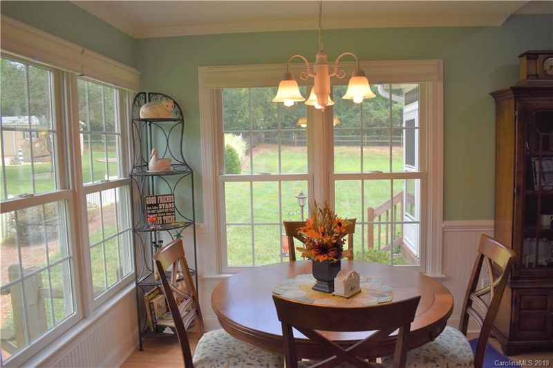 545 Cameron Pointe Ln, Belmont, NC 28012