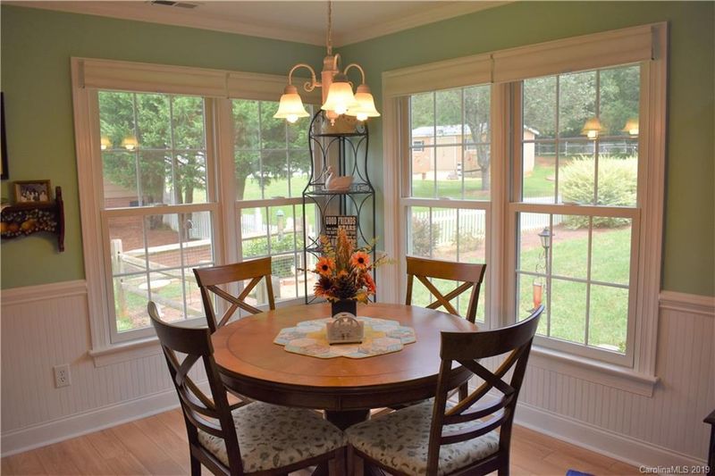 545 Cameron Pointe Ln, Belmont, NC 28012