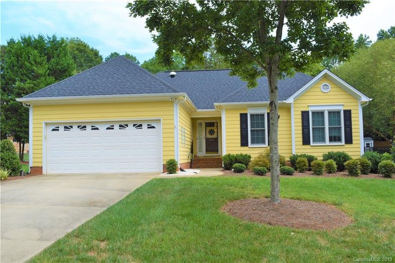 545 Cameron Pointe Ln, Belmont, NC 28012