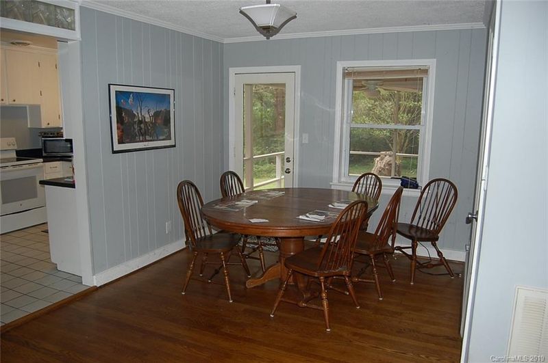 6214 Grove Park Blvd, Charlotte, NC 28215