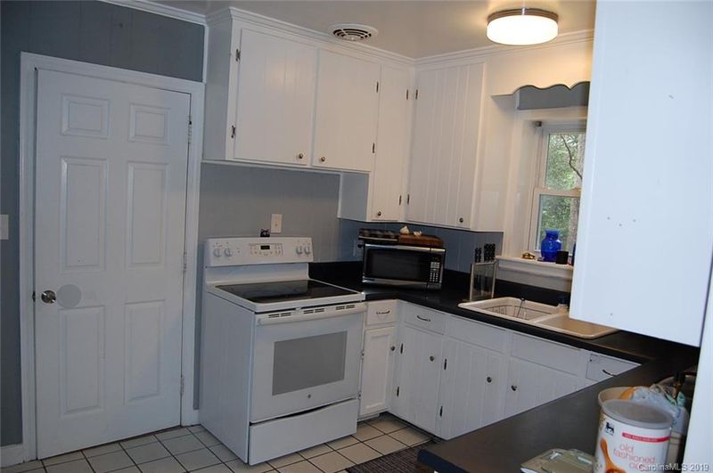 6214 Grove Park Blvd, Charlotte, NC 28215