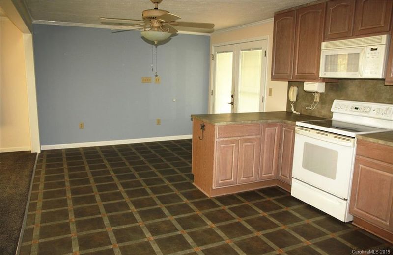 731 Woodlawn Ave, Mount Holly, NC 28120