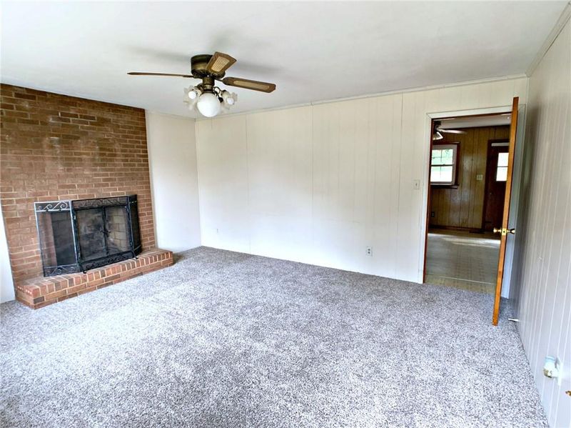 905 6th St SW, Conover, NC 28613