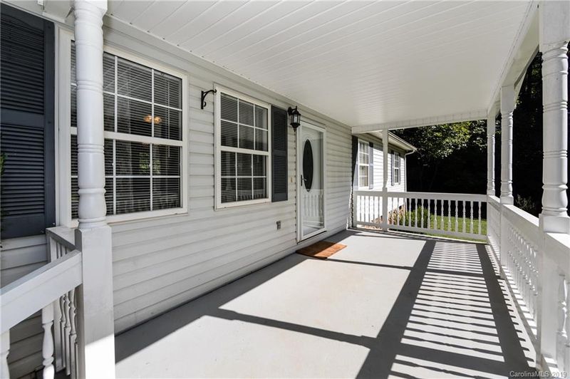 4035 East Dr, Maiden, NC 28650