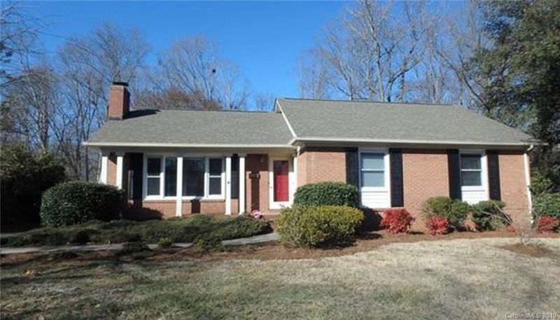7108 Rockledge Dr, Charlotte, NC 28210