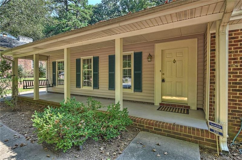 320 Neill Ridge Rd, Matthews, NC 28105