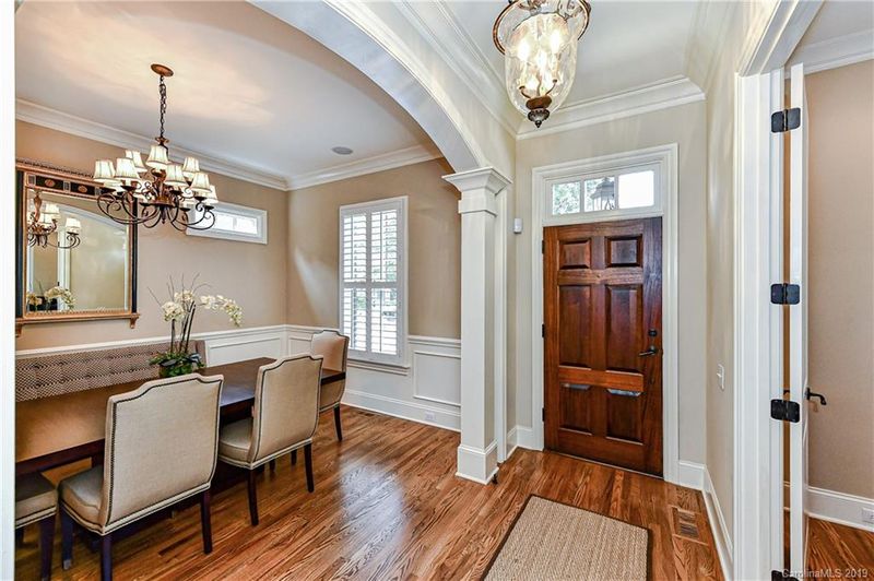 6715 Conservatory Ln, Charlotte, NC 28210
