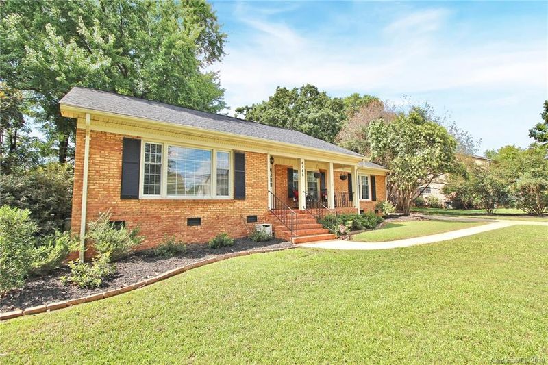 6146 Sharon Acres Rd, Charlotte, NC 28210