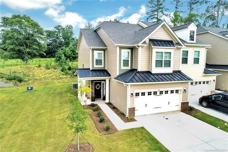 569 Dulaney Dr #262, Tega Cay, SC 29708