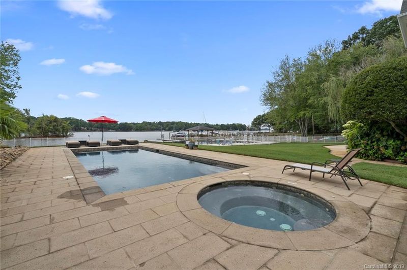 20211 Rainbow Cir, Cornelius, NC 28031