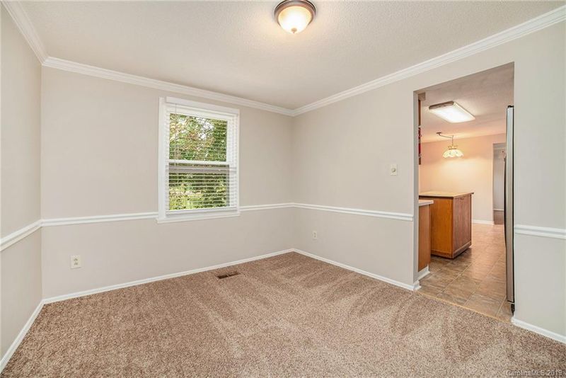 6007 Carpenter Dr, Charlotte, NC 28226
