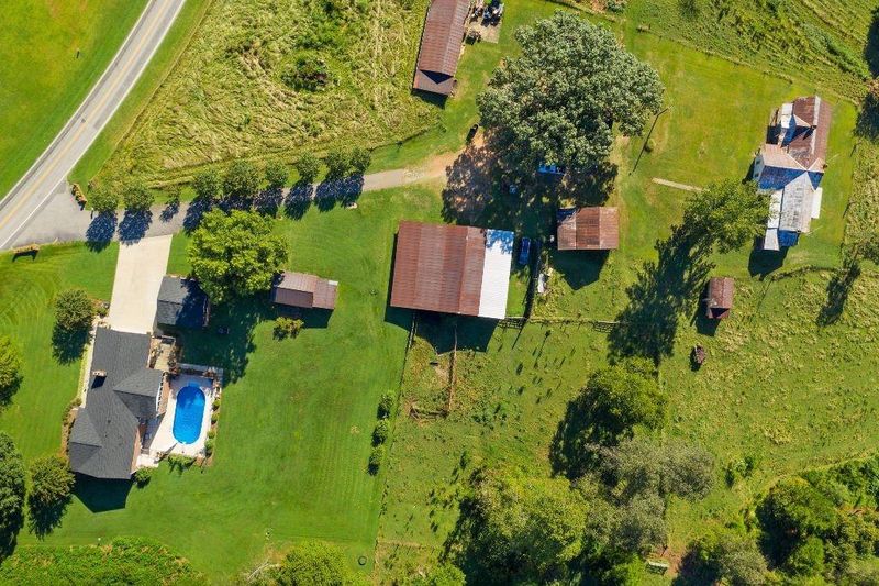 5230 River Bend Rd, Claremont, NC 28610