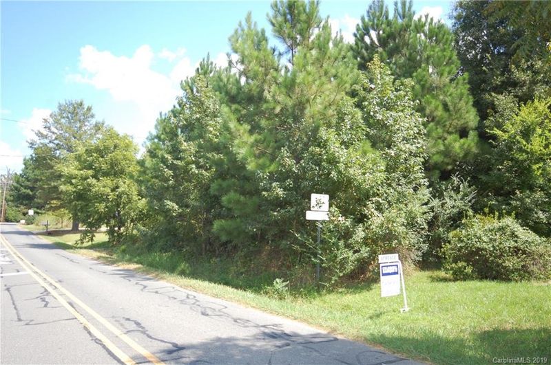356 Crestdale Rd, Matthews, NC 28105