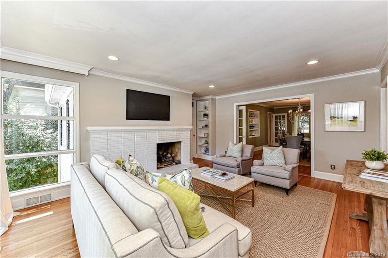 3150 Windsor Dr, Charlotte, NC 28209