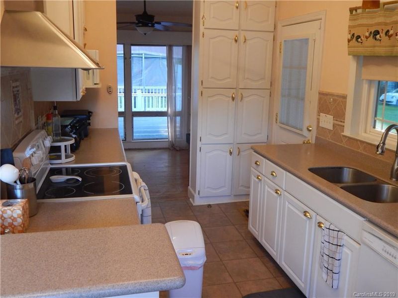 582 Union St S, Concord, NC 28025