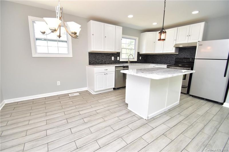 3006 Salem Dr, Gastonia, NC 28052