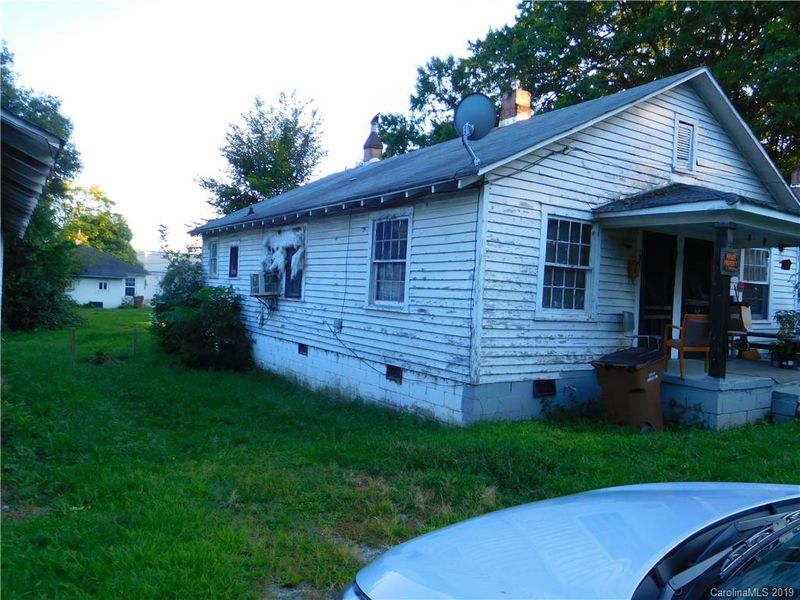 725 Sycamore St E, Lincolnton, NC 28092
