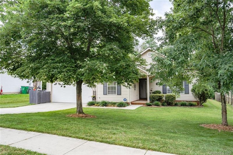 3724 Trappers Run Dr, Matthews, NC 28105