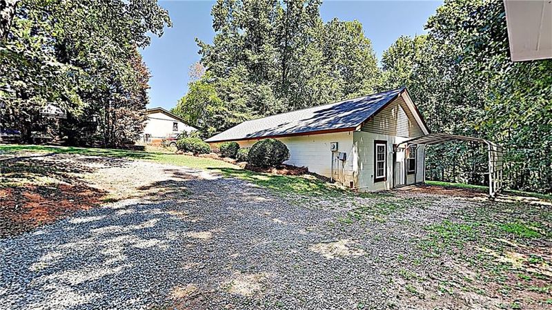112 Suzuki Dr, Troutman, NC 28166