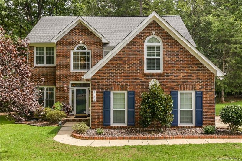 8908 Euston Ct, Mint Hill, NC 28227
