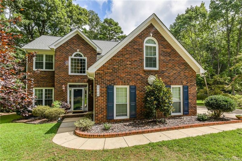 8908 Euston Ct, Mint Hill, NC 28227
