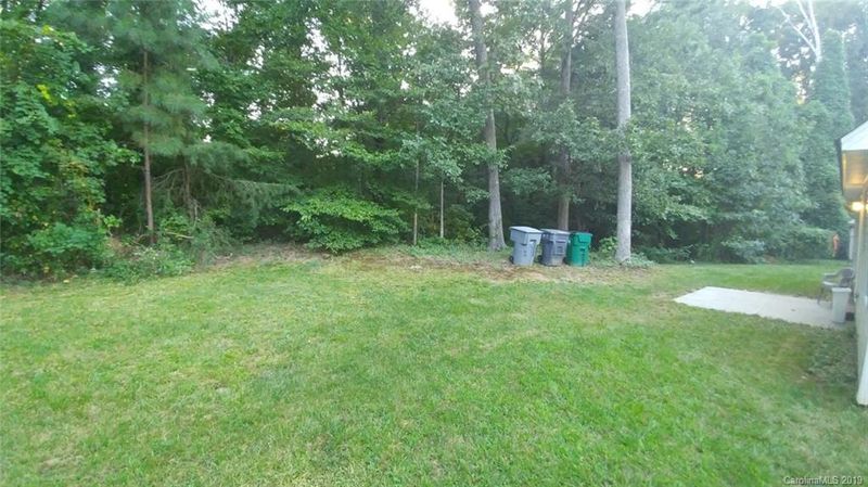 2203 Blue Hampton Ln, Charlotte, NC 28213