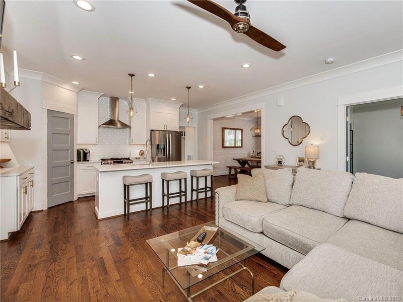 2517 Rozzelles Ferry Rd, Charlotte, NC 28208