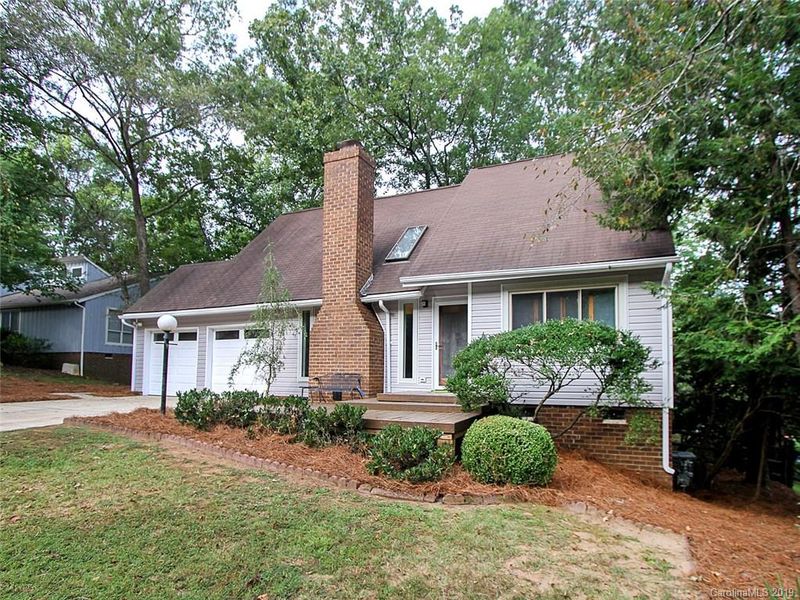 9228 Fairway Ridge Rd, Charlotte, NC 28277