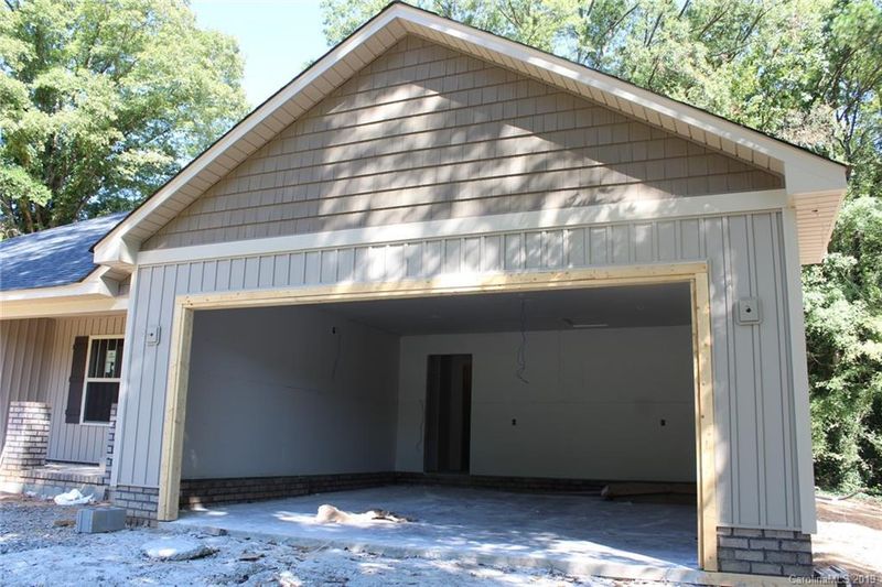 1505 Central Dr, Kannapolis, NC 28083