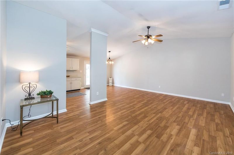 5930 Sunset Chase Ln, Charlotte, NC 28212