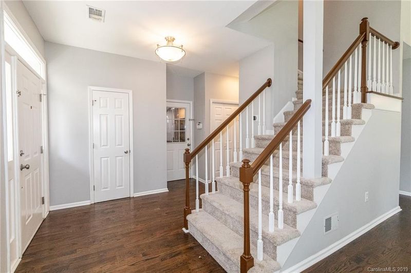 9519 Clifton Meadow Dr, Matthews, NC 28105