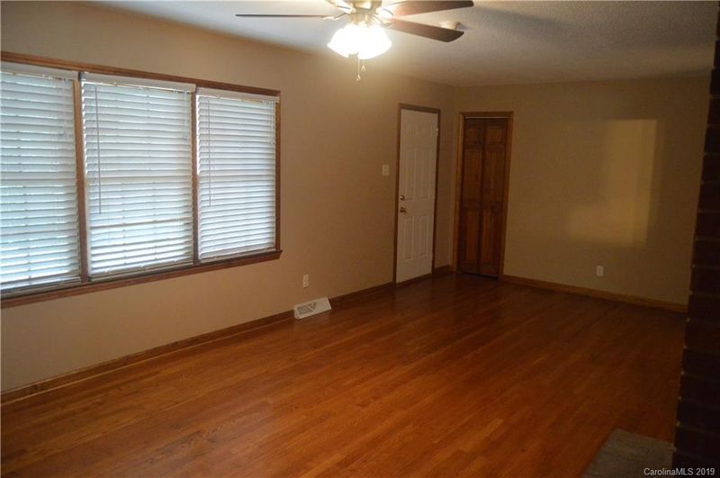 2934 Kendrick Rd, Gastonia, NC 28056