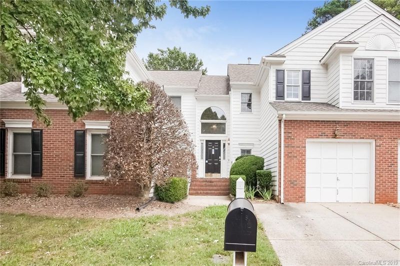 4735 Morning Dew Ct, Charlotte, NC 28269