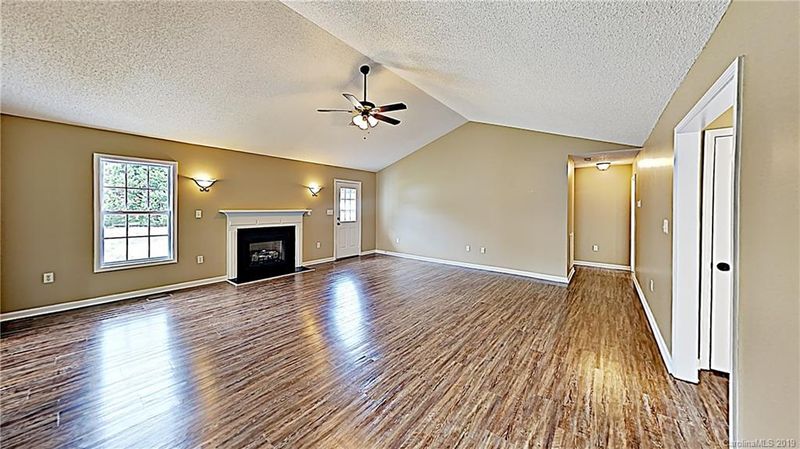 4605 Cherokee Dr, Maiden, NC 28650