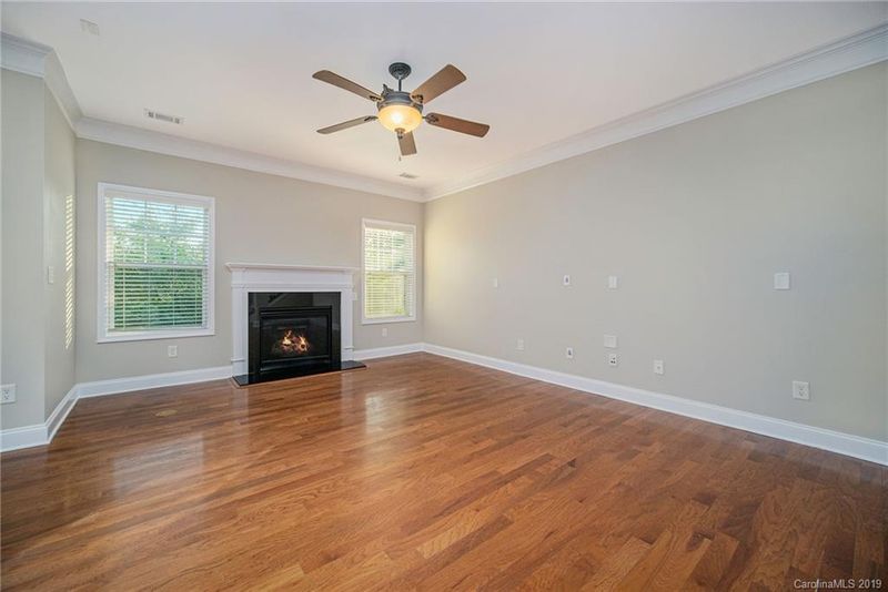 9905 Barrands Ln, Charlotte, NC 28278
