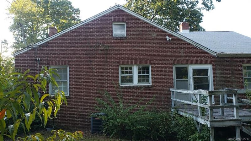 621 S New Hope Rd, Gastonia, NC 28054